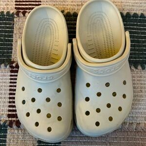 Classic Crocs Clogs SIZE J6